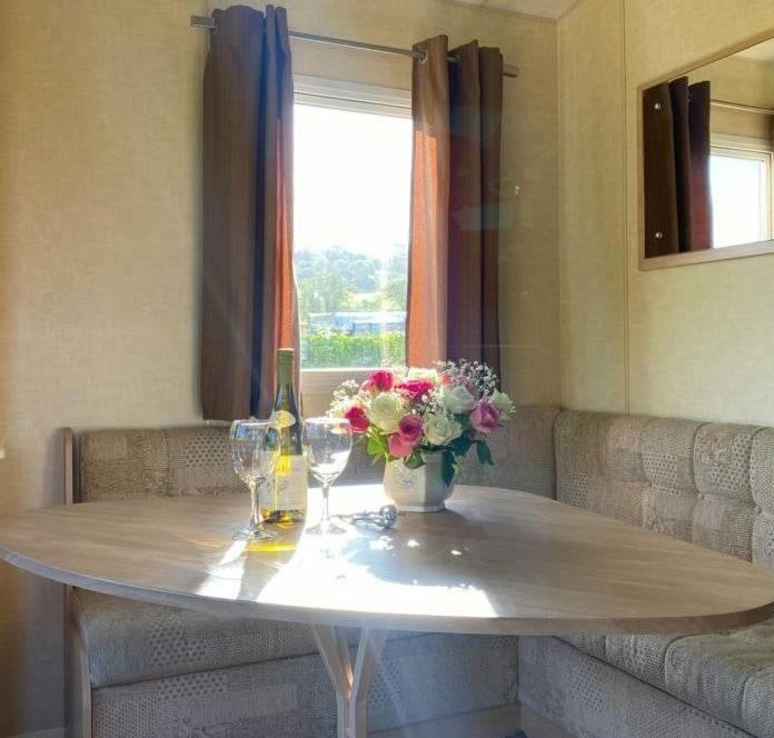 Appartamento Rose Corner Axminster Esterno foto